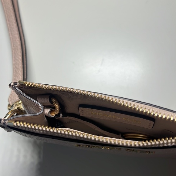 Michael Kors wristlet,  light pink used SLG, gold toned hardware, key pouch - Picture 6 of 8